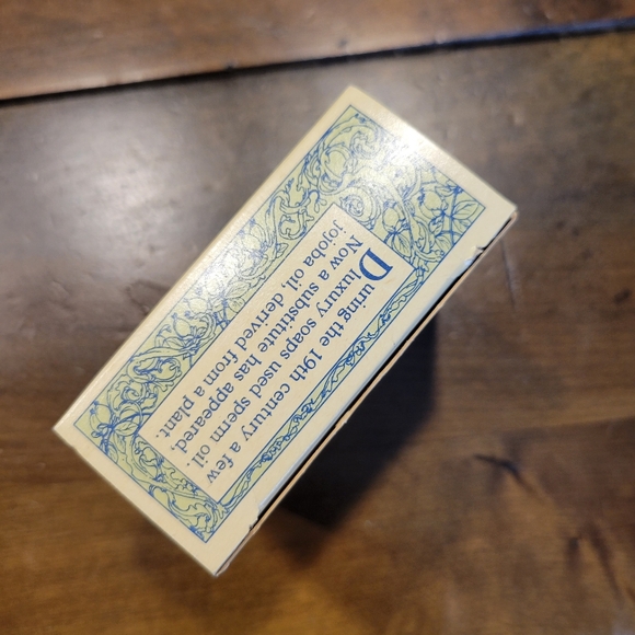 Imported U.K. Crabtree & Evelyn Jojoba Oil Soap 3 oz 1978 Vintage - Picture 5 of 6